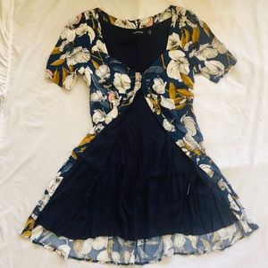 Mink Pink floral, button up mini dress. Size Small